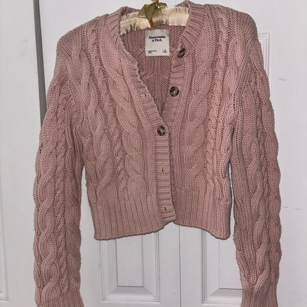 Abercrombie and Fitch Short Cable Knit Cardigan S